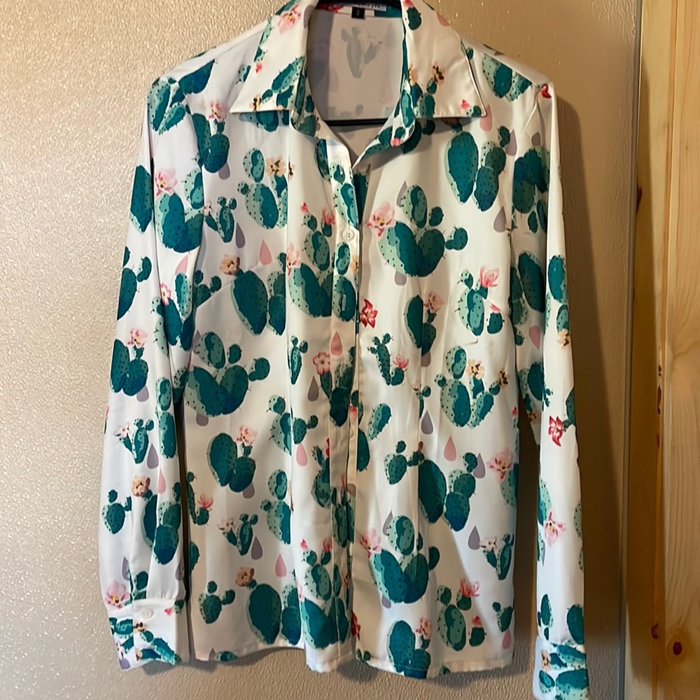 Beautiful Button Down, Size Small Cactus Shirt, S… - image 1